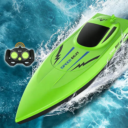 🥳2026 HOT SALE🥳💞50K+ SOLD!🌊⚡ ! Dual‐Motor RC Boat – Twin engines, 2.4GHz control, waterproof & impact‐resistant. Slice through waves at insane speed! 🌊🚤