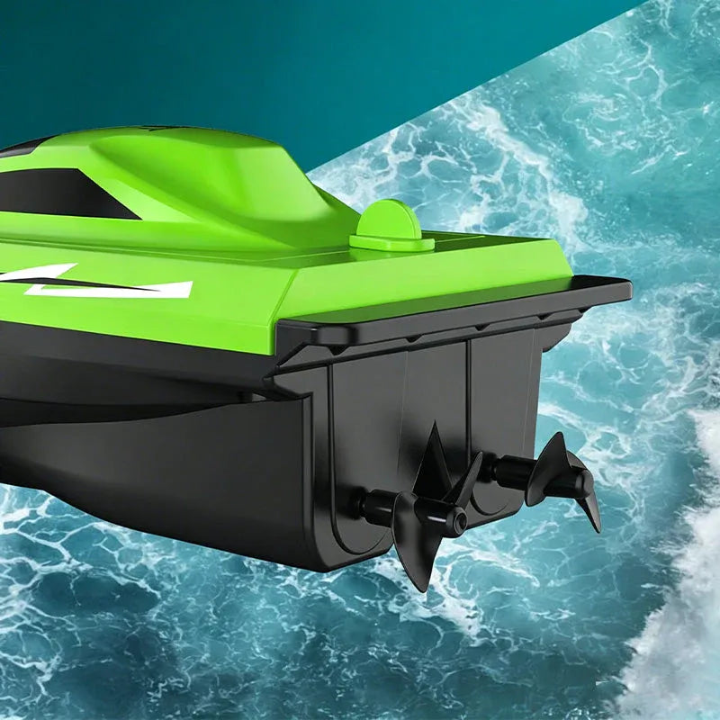🥳2026 HOT SALE🥳💞50K+ SOLD!🌊⚡ ! Dual‐Motor RC Boat – Twin engines, 2.4GHz control, waterproof & impact‐resistant. Slice through waves at insane speed! 🌊🚤